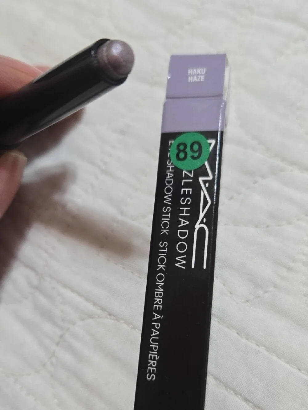 MAC Eyeshadow Stick - Lavender Cap with Shimmery Lilac Tip